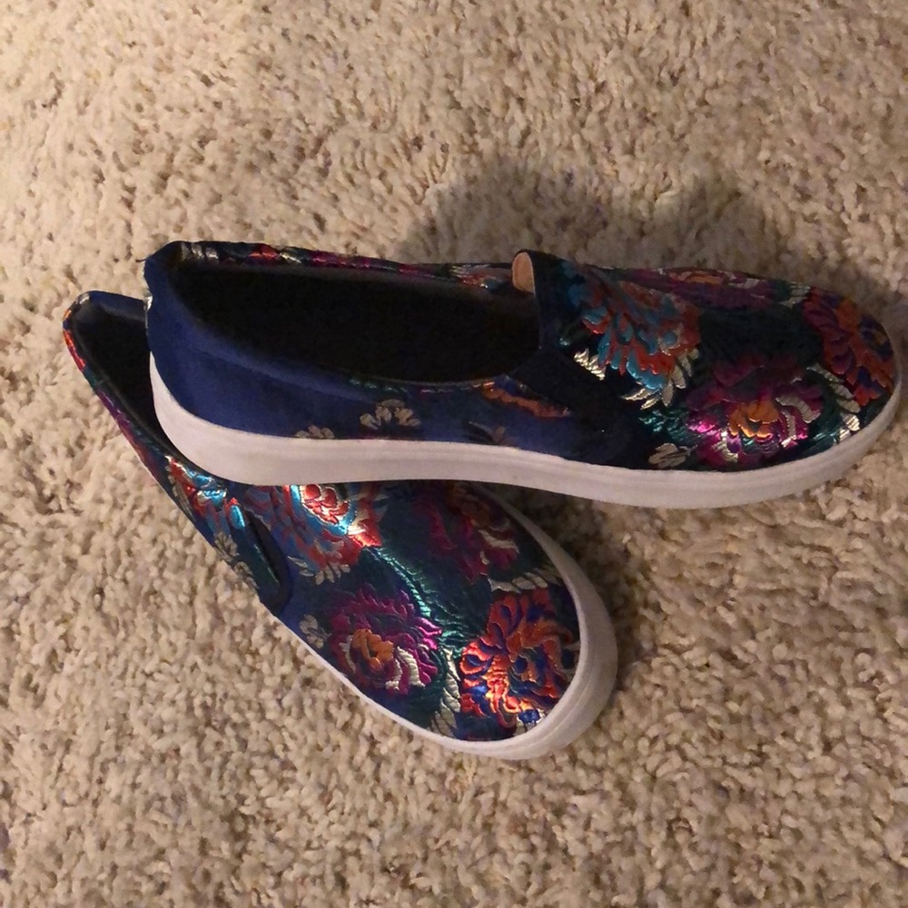 Embroidered tenis-shoes blue navy 8.5